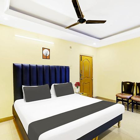 Super Hotel O Padmavathi Puram Near Railway Station ティルパティ エクステリア 写真
