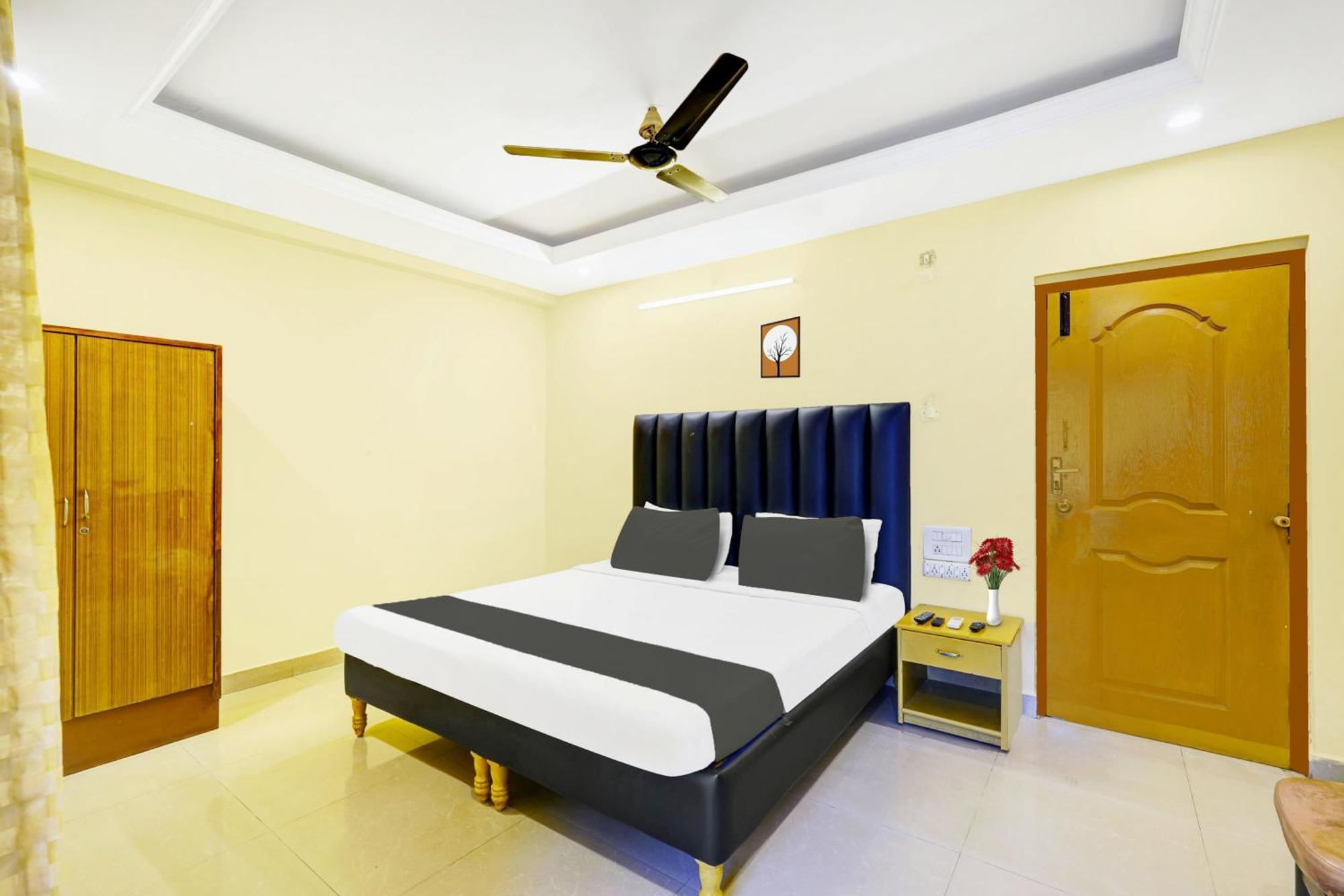 Super Hotel O Padmavathi Puram Near Railway Station ティルパティ エクステリア 写真