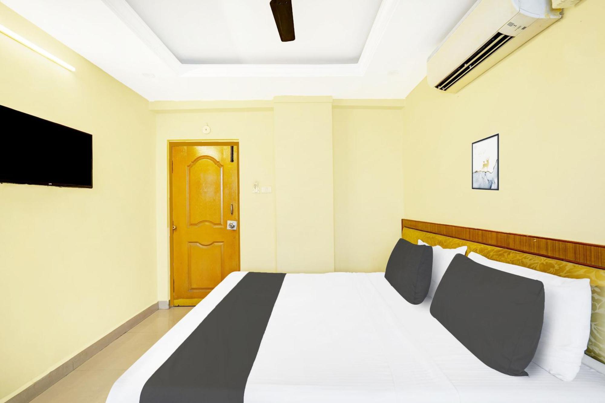 Super Hotel O Padmavathi Puram Near Railway Station ティルパティ エクステリア 写真