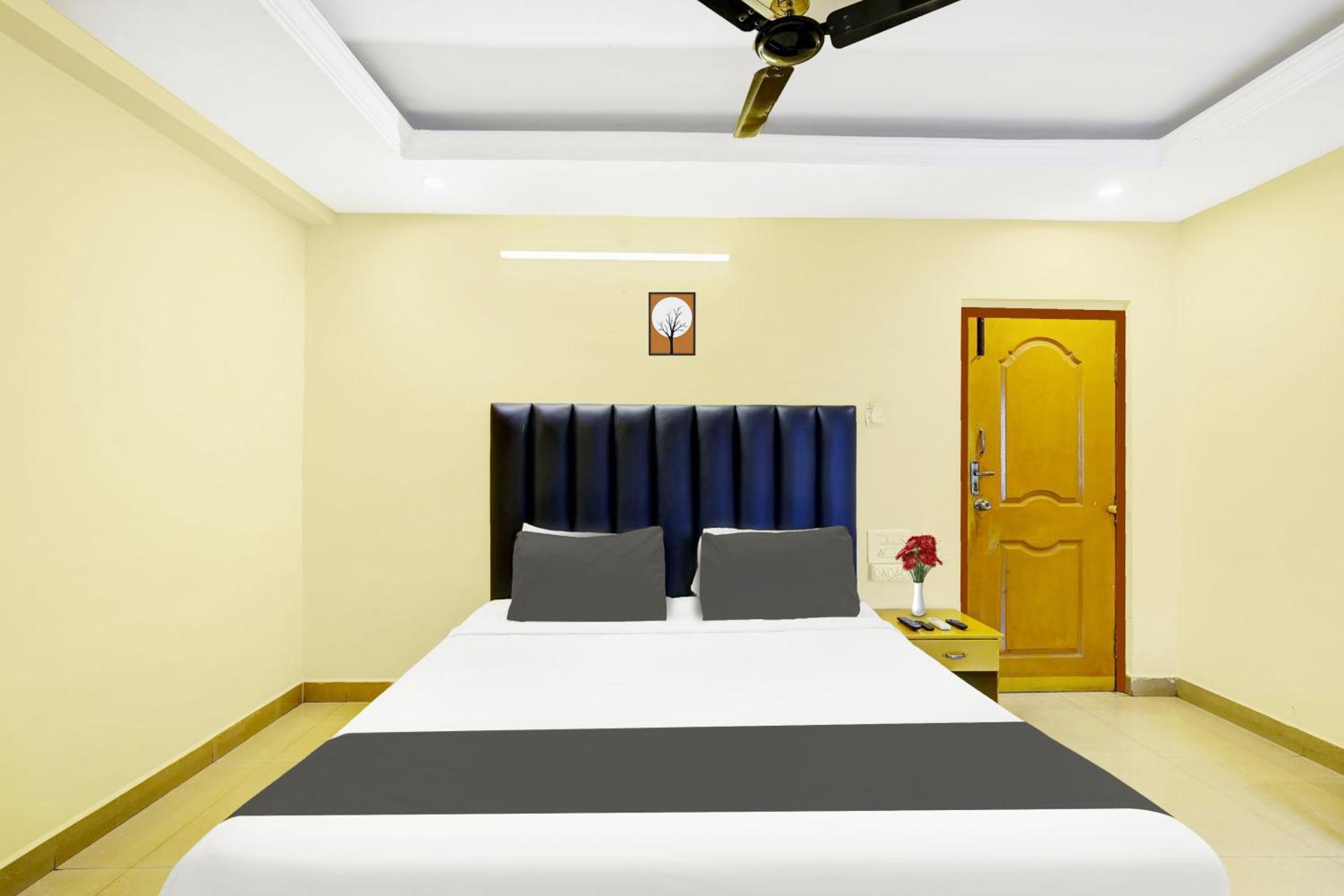 Super Hotel O Padmavathi Puram Near Railway Station ティルパティ エクステリア 写真