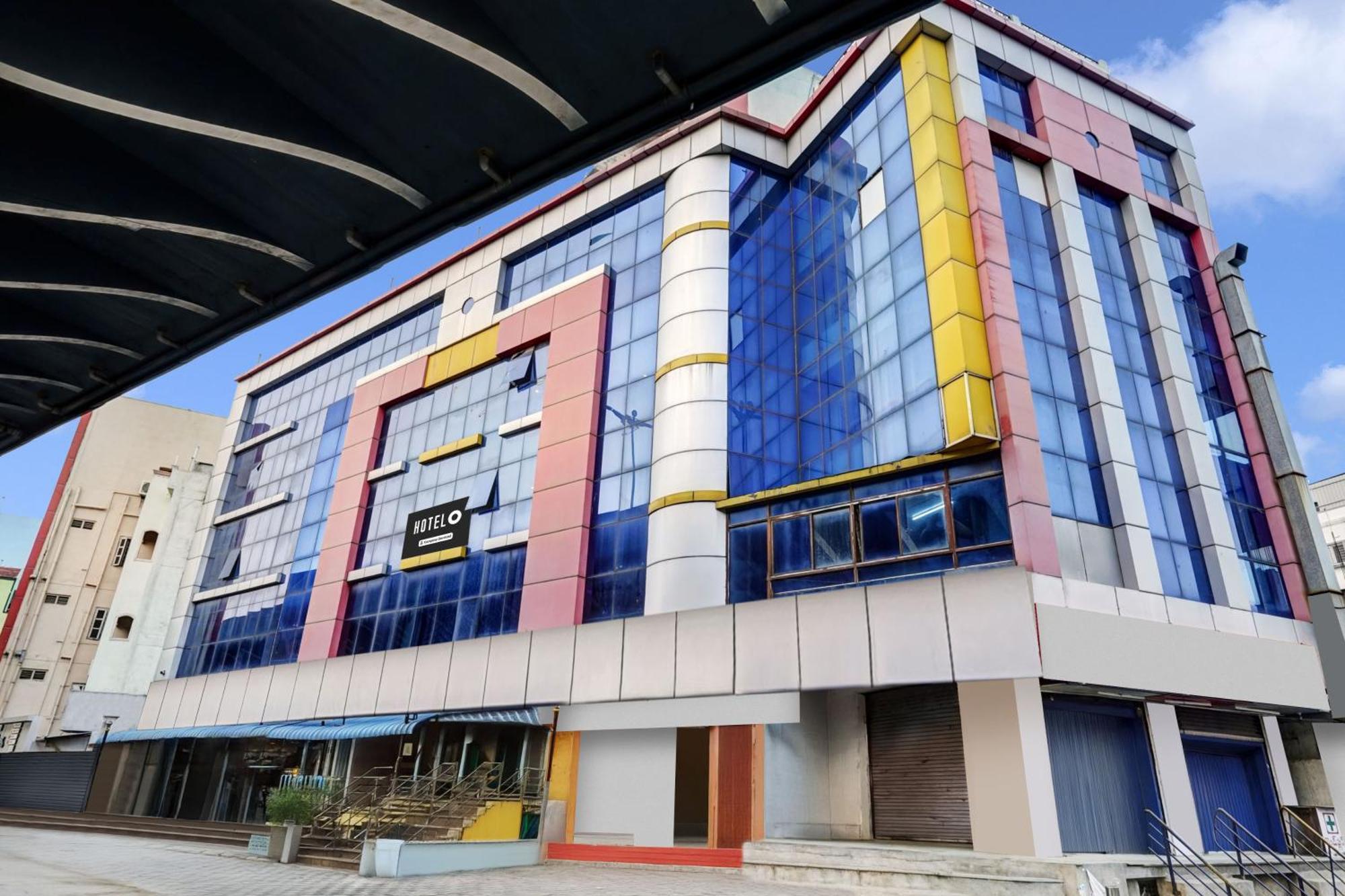 Super Hotel O Padmavathi Puram Near Railway Station ティルパティ エクステリア 写真